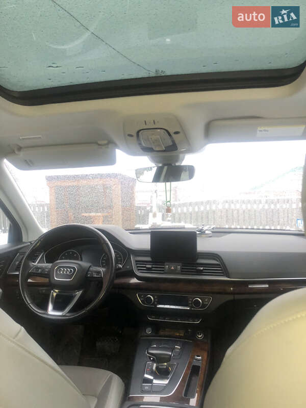 Внедорожник / Кроссовер Audi Q5 2018 в Сколе