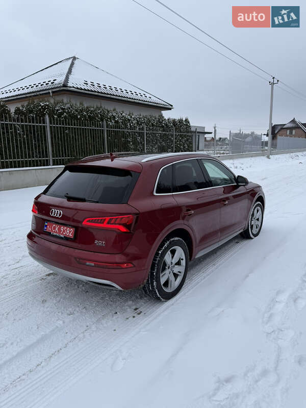 Внедорожник / Кроссовер Audi Q5 2017 в Луцке