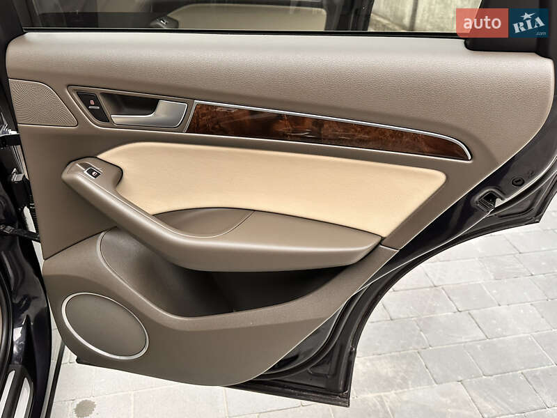 Внедорожник / Кроссовер Audi Q5 2016 в Львове