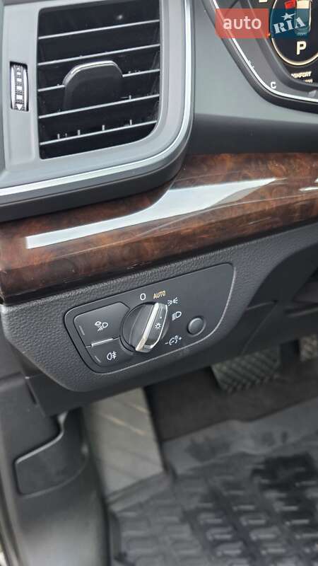 Внедорожник / Кроссовер Audi Q5 2018 в Одессе