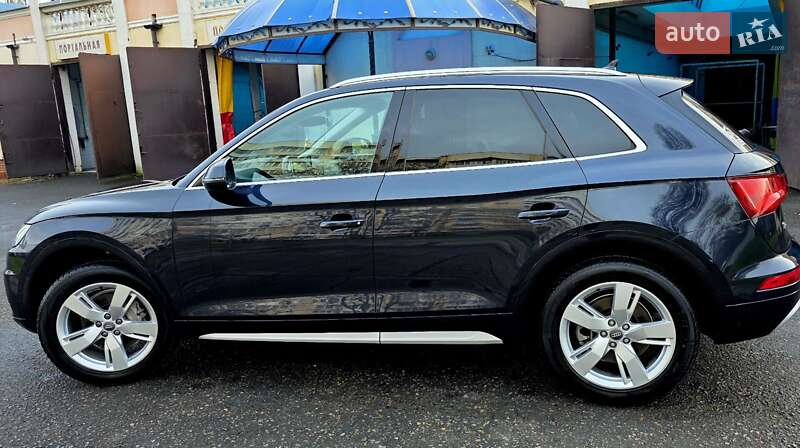 Внедорожник / Кроссовер Audi Q5 2018 в Одессе
