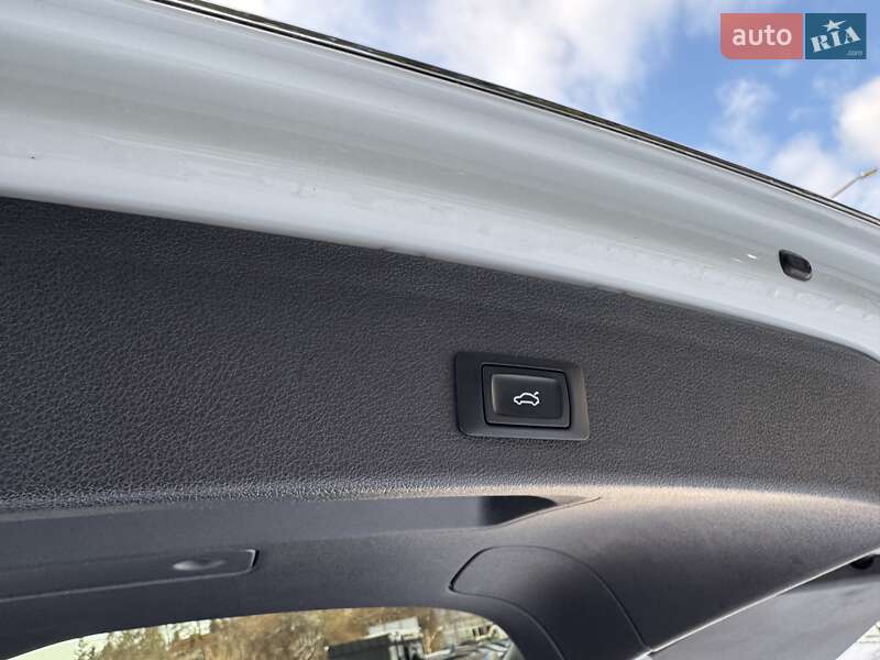 Внедорожник / Кроссовер Audi Q5 2016 в Черновцах