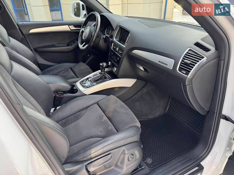 Внедорожник / Кроссовер Audi Q5 2016 в Черновцах