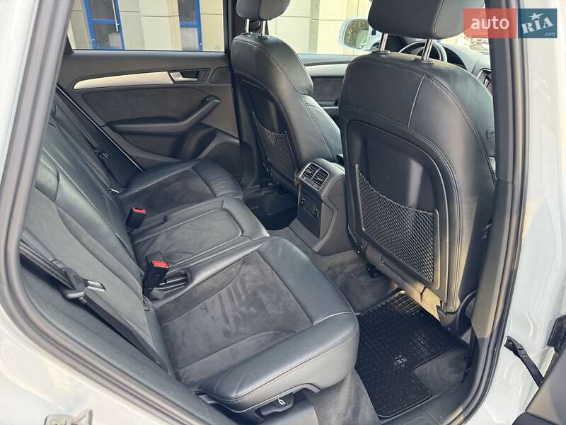 Внедорожник / Кроссовер Audi Q5 2016 в Черновцах