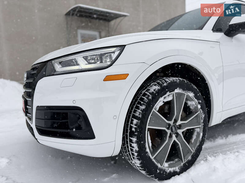 Внедорожник / Кроссовер Audi Q5 2018 в Луцке