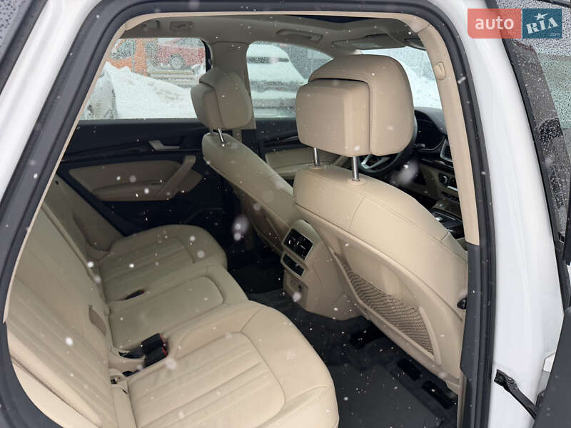 Внедорожник / Кроссовер Audi Q5 2018 в Луцке