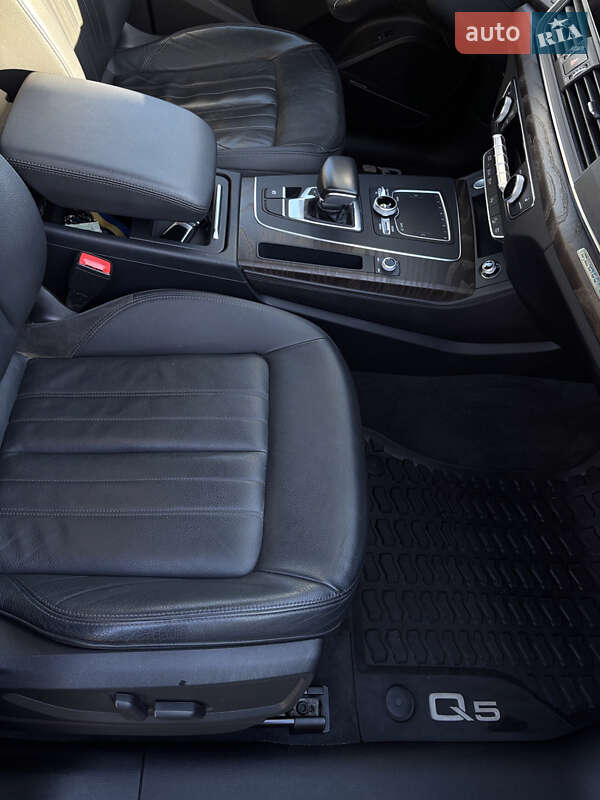 Внедорожник / Кроссовер Audi Q5 2017 в Дрогобыче