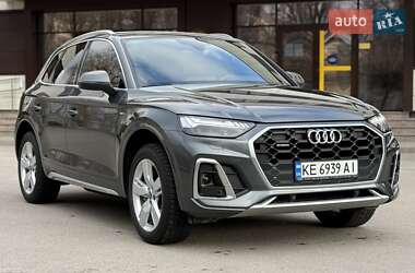 Позашляховик / Кросовер Audi Q5 2020 в Дніпрі