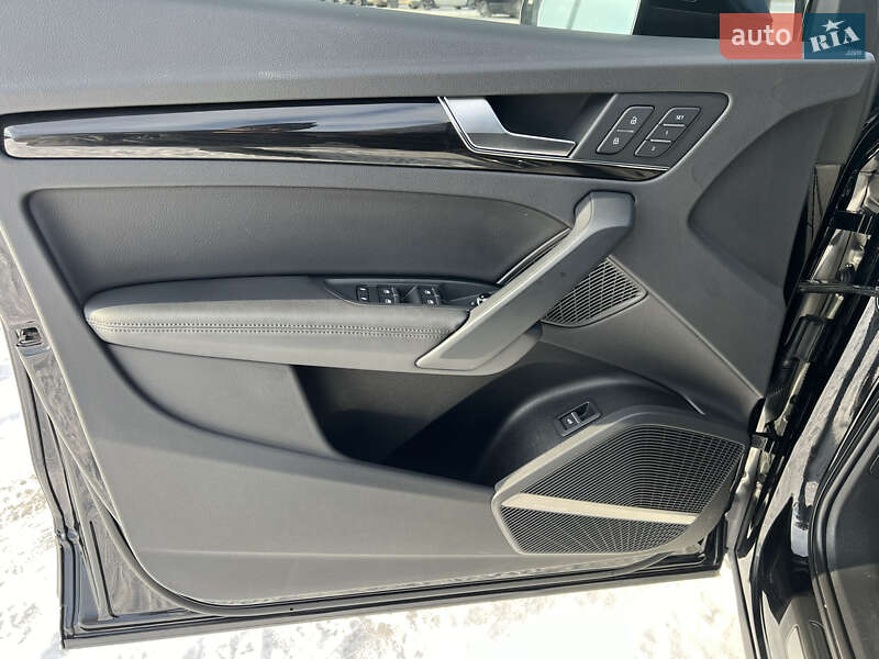 Внедорожник / Кроссовер Audi Q5 2019 в Киеве