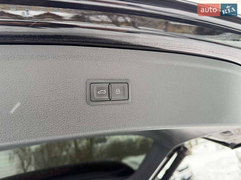 Внедорожник / Кроссовер Audi Q5 2017 в Львове