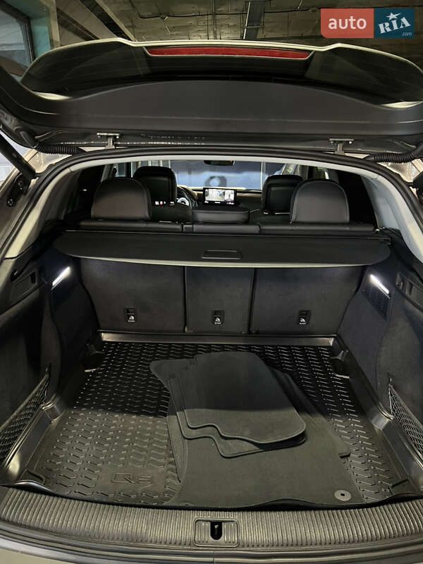 Внедорожник / Кроссовер Audi Q5 2022 в Харькове