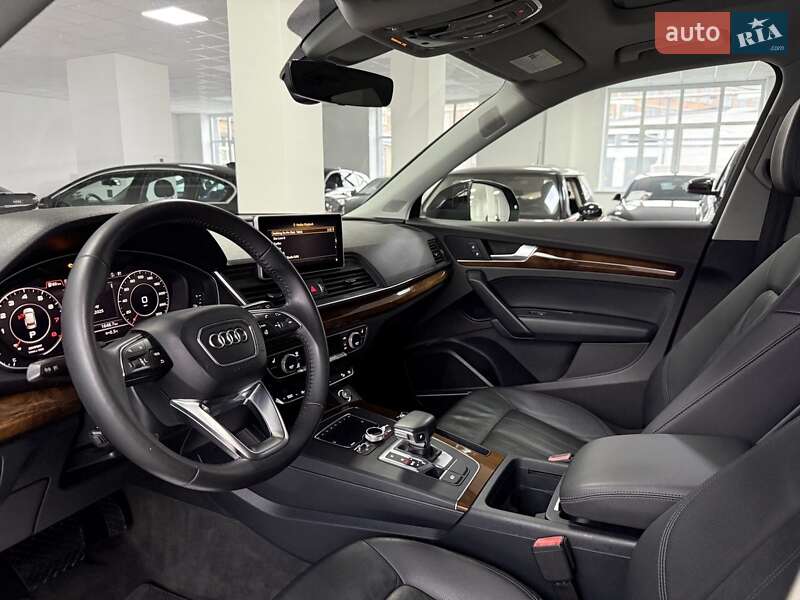 Внедорожник / Кроссовер Audi Q5 2017 в Полтаве