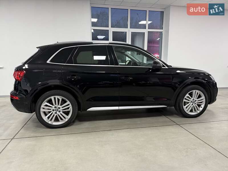 Внедорожник / Кроссовер Audi Q5 2017 в Полтаве