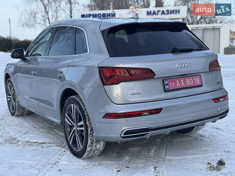 Внедорожник / Кроссовер Audi Q5 2019 в Лубнах