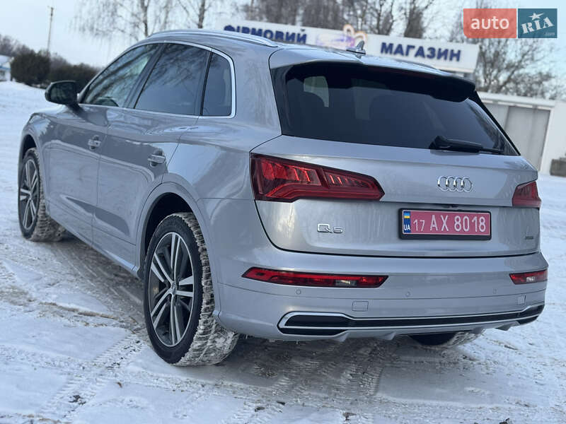 Внедорожник / Кроссовер Audi Q5 2019 в Лубнах