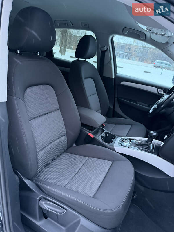 Внедорожник / Кроссовер Audi Q5 2015 в Каменец-Подольском