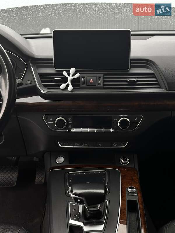 Внедорожник / Кроссовер Audi Q5 2017 в Львове