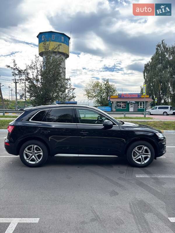 Внедорожник / Кроссовер Audi Q5 2018 в Белогородке