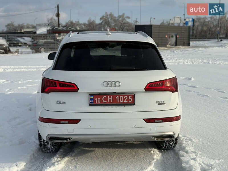 Внедорожник / Кроссовер Audi Q5 2018 в Киеве