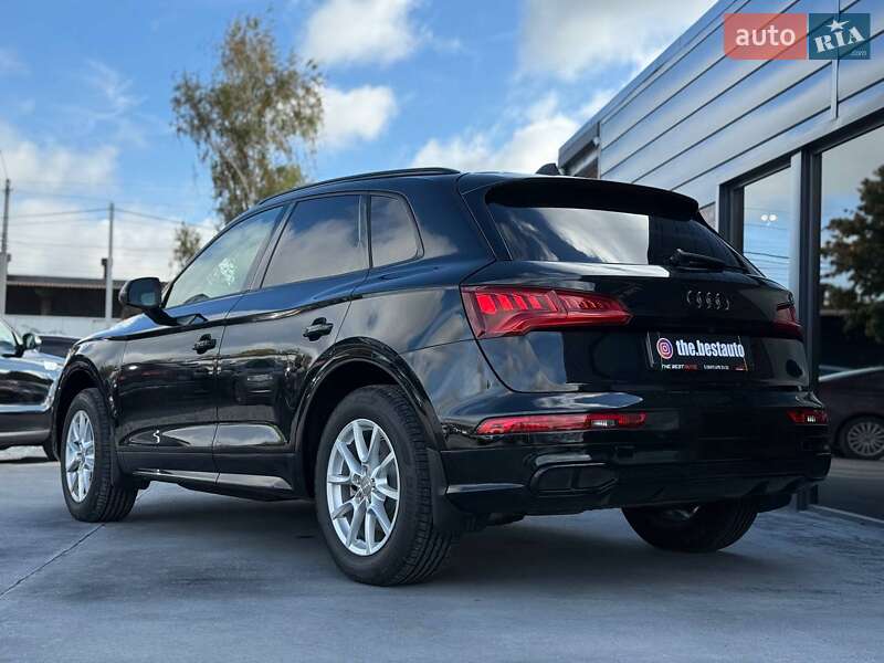 Внедорожник / Кроссовер Audi Q5 2017 в Ровно