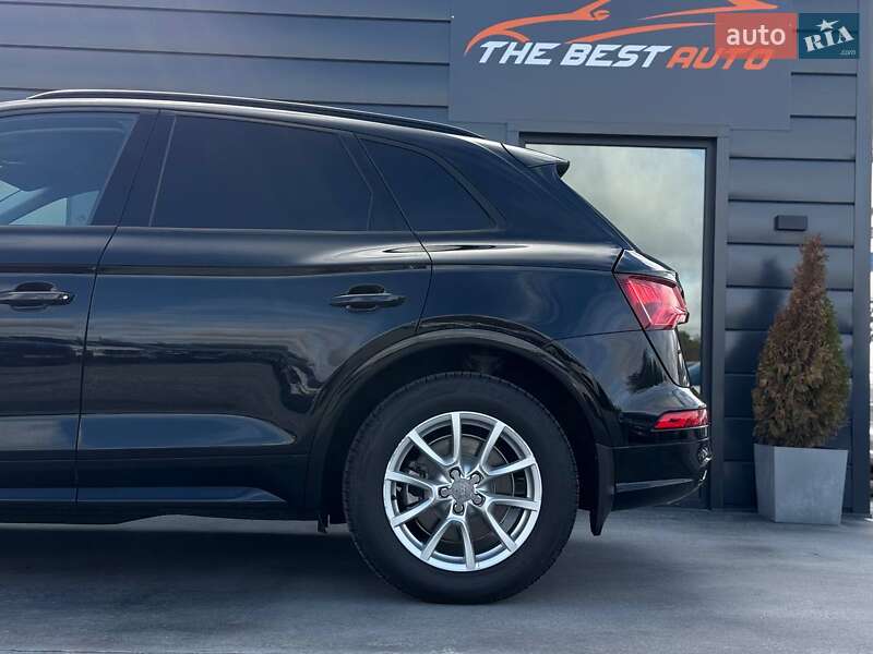 Внедорожник / Кроссовер Audi Q5 2017 в Ровно