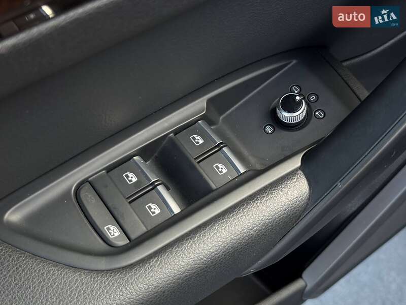 Внедорожник / Кроссовер Audi Q5 2017 в Ровно