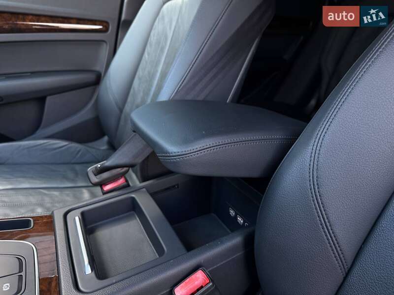 Внедорожник / Кроссовер Audi Q5 2017 в Ровно