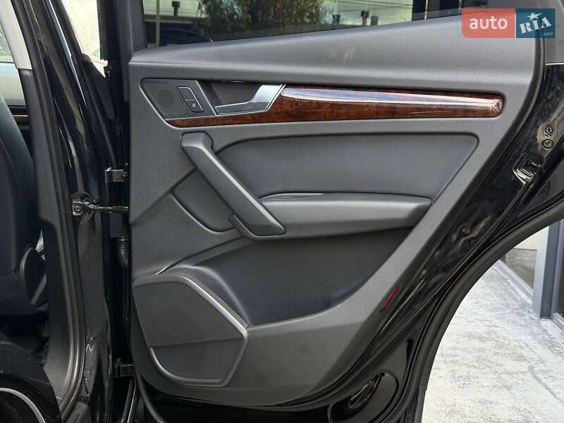 Внедорожник / Кроссовер Audi Q5 2017 в Ровно