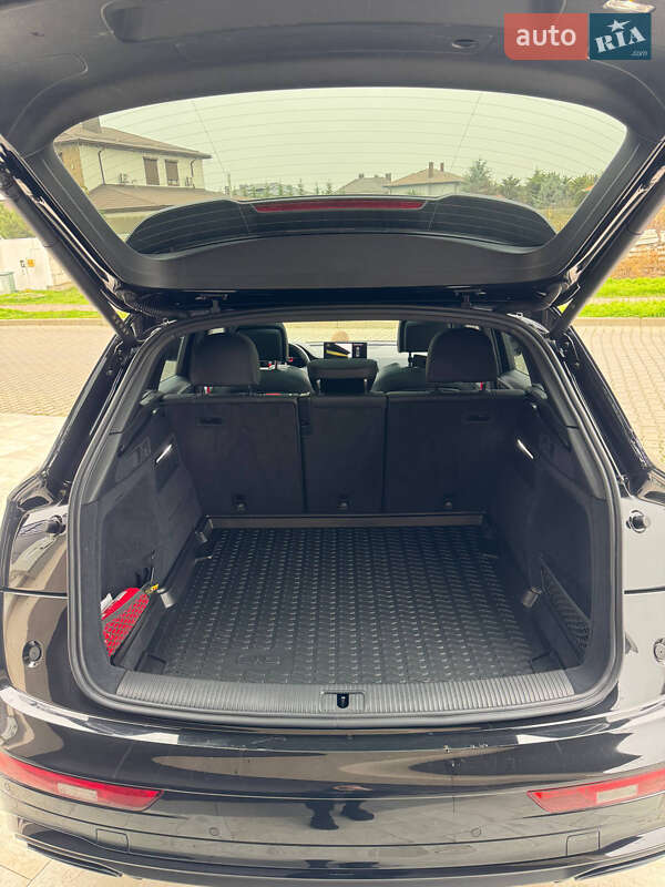 Внедорожник / Кроссовер Audi Q5 2024 в Одессе