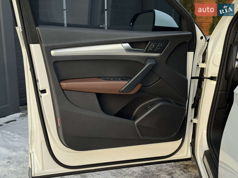 Внедорожник / Кроссовер Audi Q5 2018 в Киеве