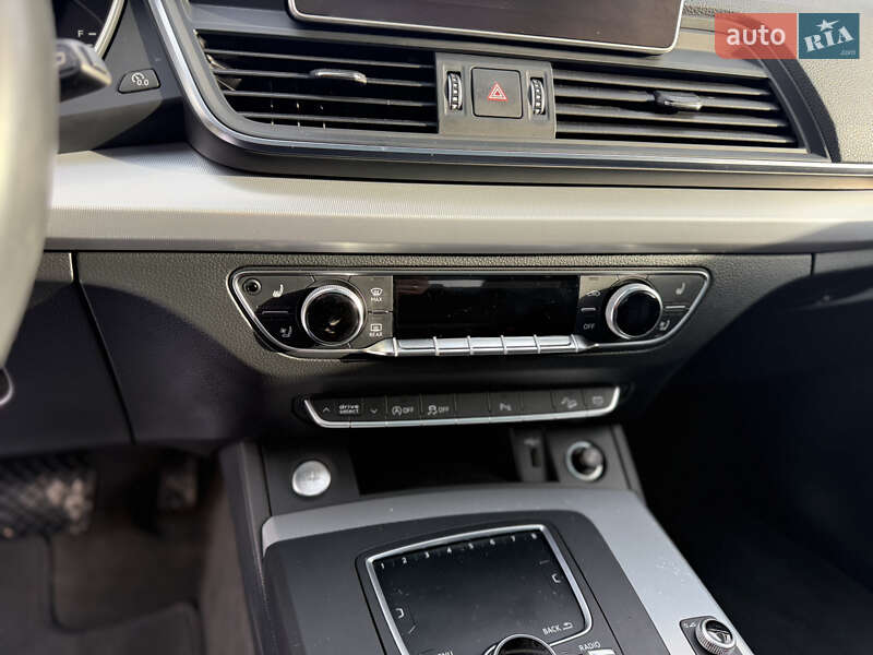 Внедорожник / Кроссовер Audi Q5 2018 в Тернополе