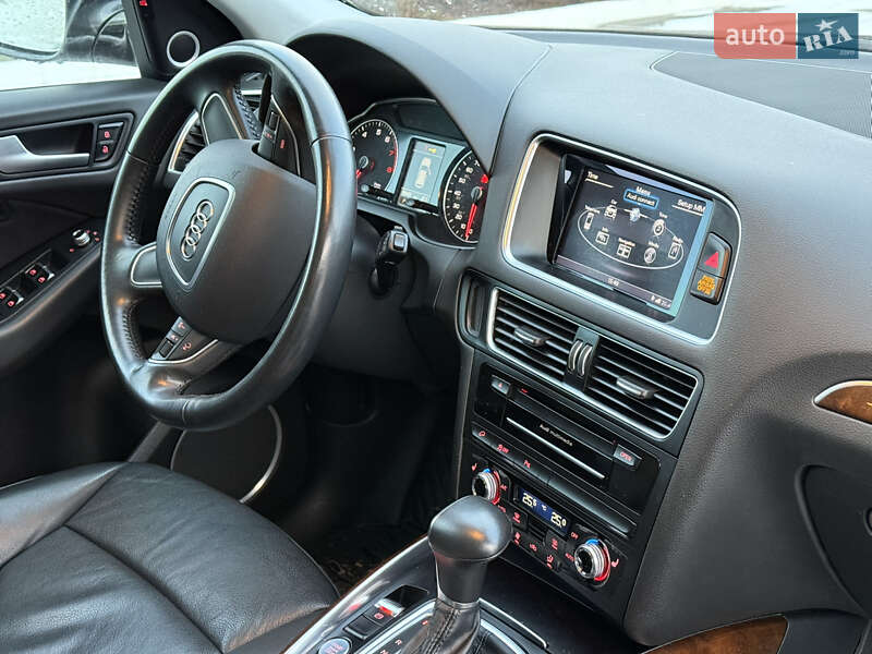 Внедорожник / Кроссовер Audi Q5 2015 в Полтаве