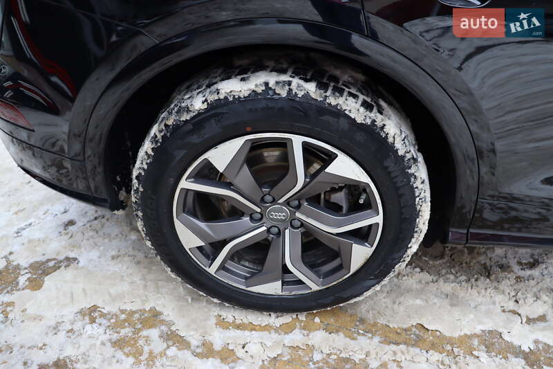 Внедорожник / Кроссовер Audi Q5 2018 в Львове