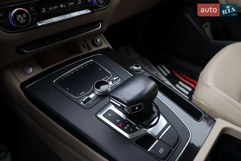 Внедорожник / Кроссовер Audi Q5 2018 в Львове