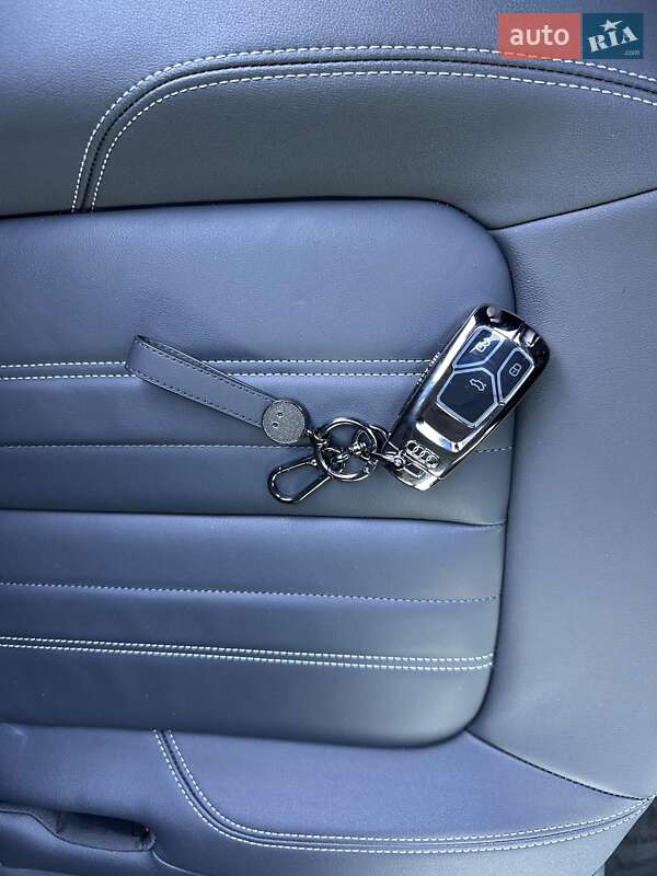 Внедорожник / Кроссовер Audi Q5 2023 в Сумах