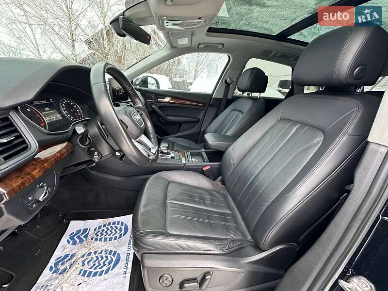 Внедорожник / Кроссовер Audi Q5 2017 в Луцке