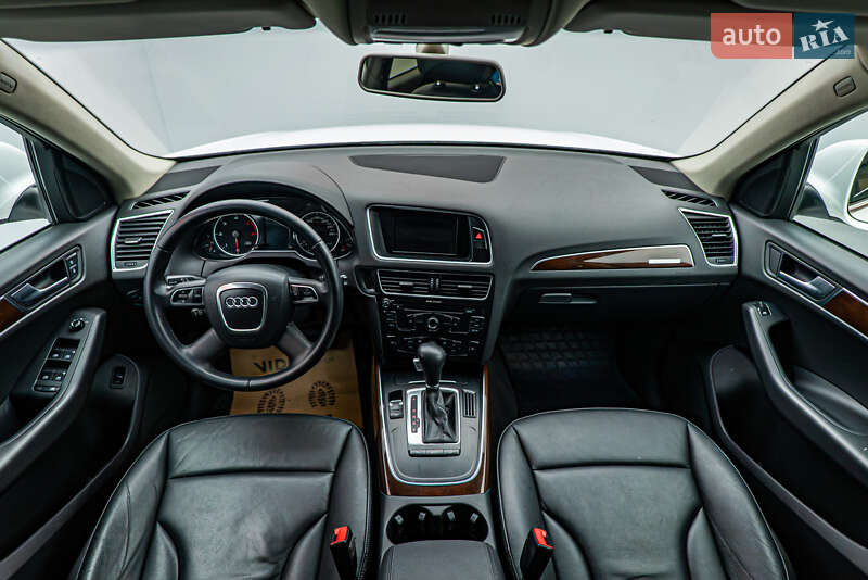Внедорожник / Кроссовер Audi Q5 2011 в Киеве