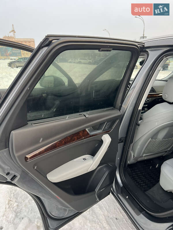 Внедорожник / Кроссовер Audi Q5 2017 в Дергачах