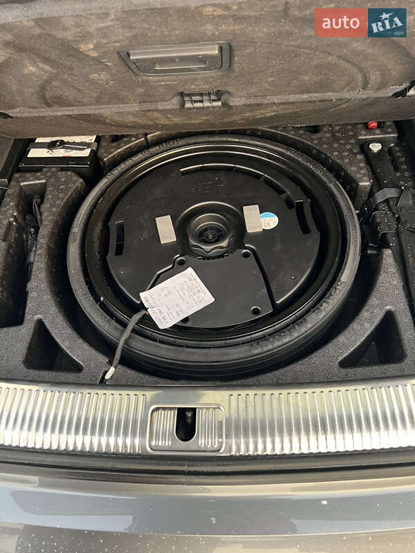 Внедорожник / Кроссовер Audi Q5 2017 в Дергачах