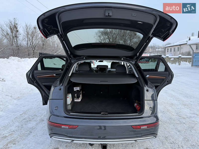 Внедорожник / Кроссовер Audi Q5 2021 в Луцке