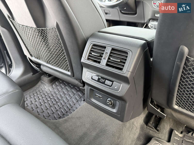 Внедорожник / Кроссовер Audi Q5 2021 в Луцке