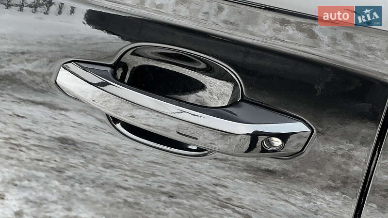 Внедорожник / Кроссовер Audi Q5 2019 в Киеве