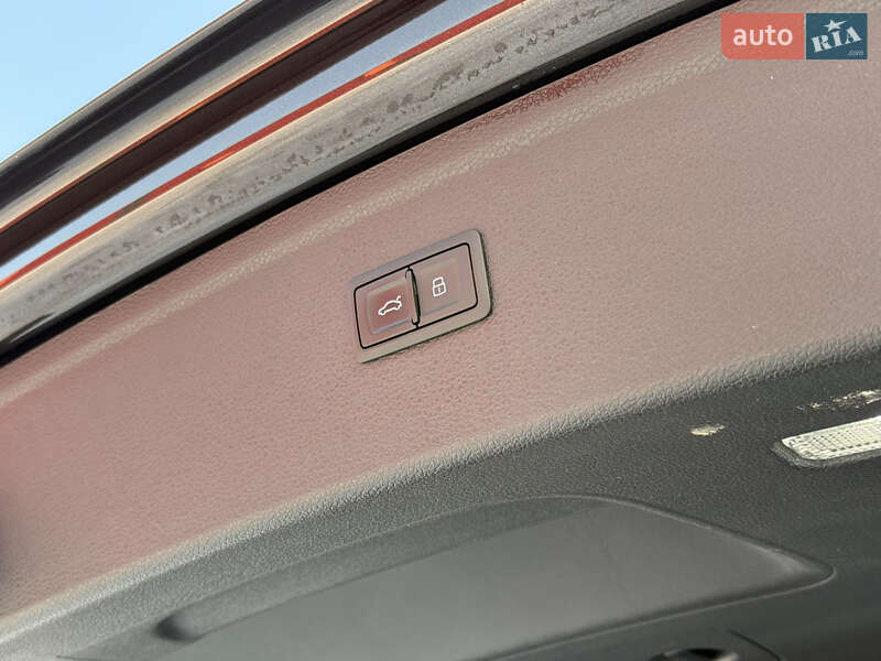 Внедорожник / Кроссовер Audi Q5 2017 в Киеве