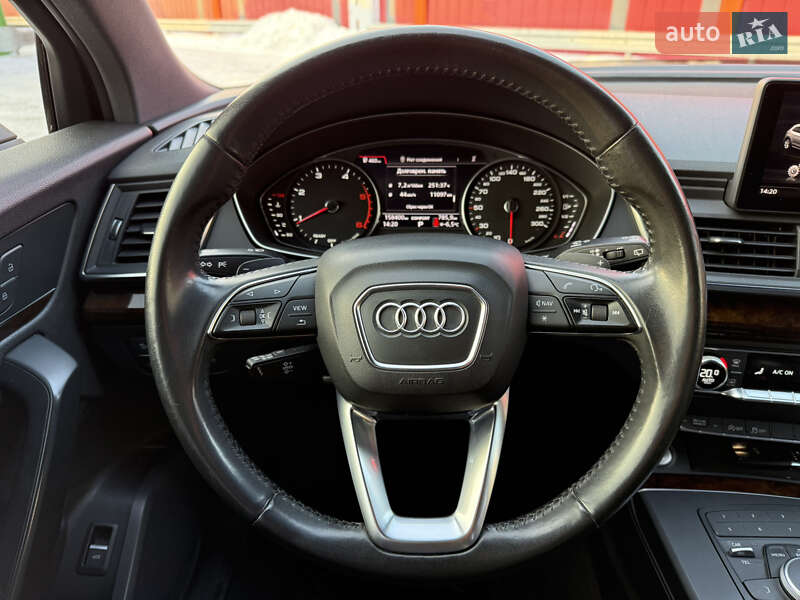 Внедорожник / Кроссовер Audi Q5 2017 в Киеве