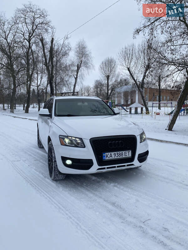 Внедорожник / Кроссовер Audi Q5 2011 в Полтаве