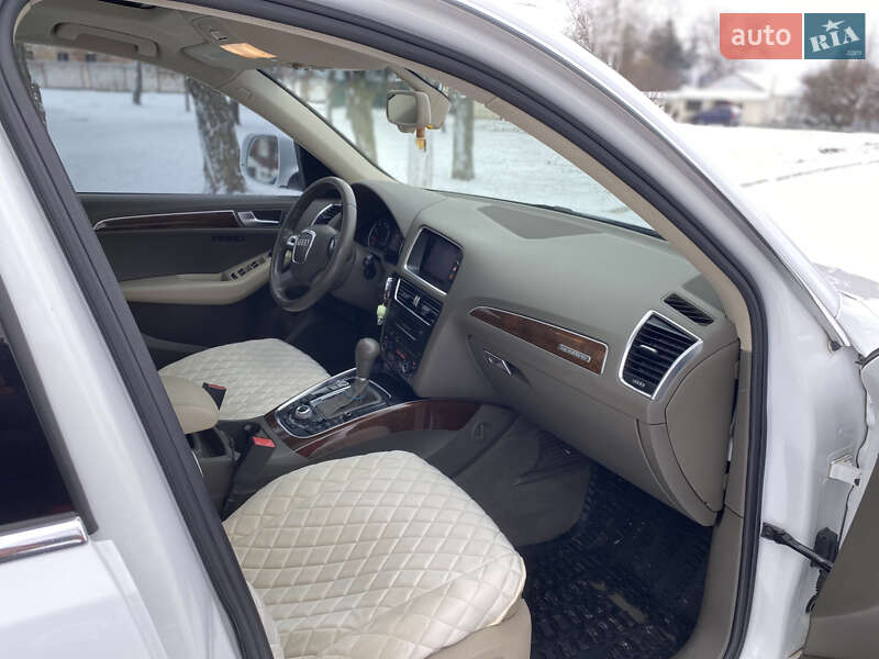 Внедорожник / Кроссовер Audi Q5 2011 в Полтаве