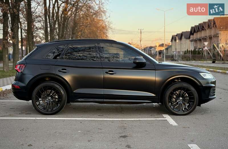 Внедорожник / Кроссовер Audi Q5 2017 в Киеве