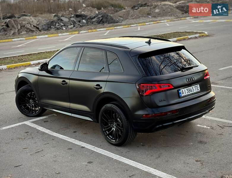 Внедорожник / Кроссовер Audi Q5 2017 в Киеве