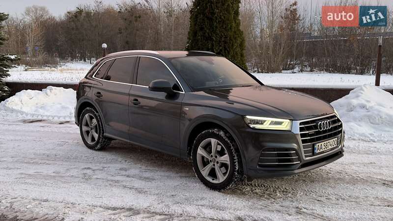 Внедорожник / Кроссовер Audi Q5 2017 в Киеве