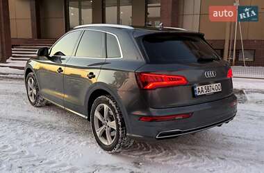 Внедорожник / Кроссовер Audi Q5 2017 в Киеве